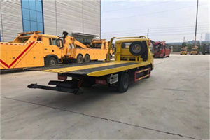 红原非事故拖车