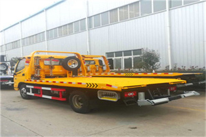 红原附近拖车救援搭电